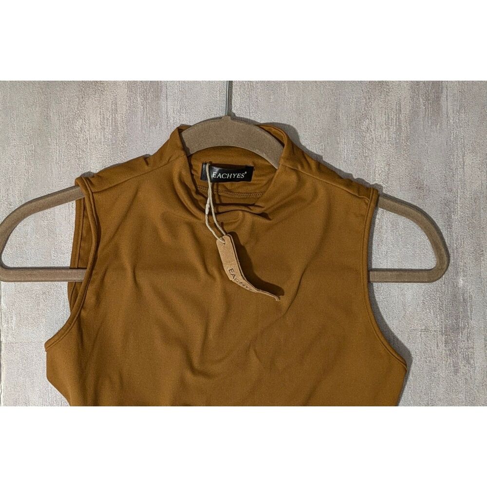 Mock Neck Sleeveless Top - Each Yes  sz. S